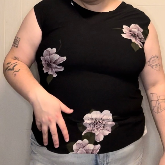 Floral tank top - Picture 1 of 1